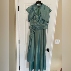 Green evening dress size 8